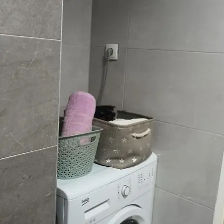 Leona Apartment-perfect For Four Apartament *