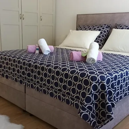 Leona Apartment-perfect For Four Apartament *