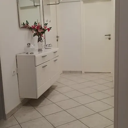 Leona Apartment-perfect For Four * Split