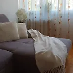 Leona Apartment-perfect For Four Lejlighed *