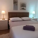Leona Apartment-perfect For Four