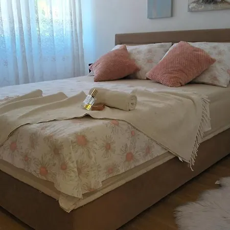 Leona Apartment-perfect For Four * Сплит