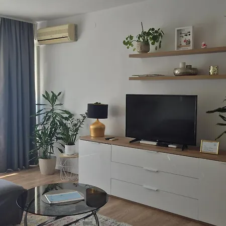 Leona Apartment-perfect For Four *