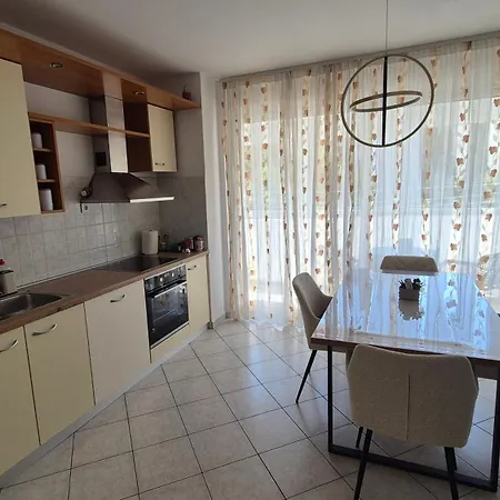Leona Apartment-perfect For Four 아파트 스플리트