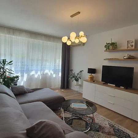Leona Apartment-perfect For Four 아파트 *