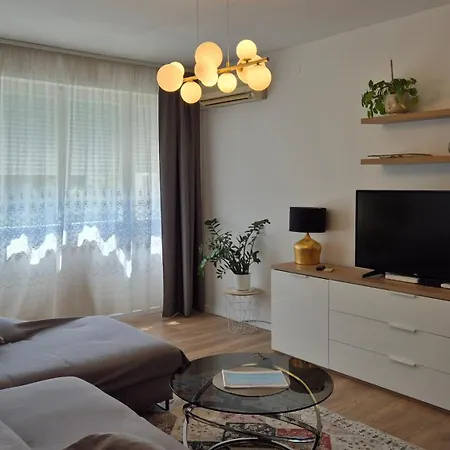 Leona Apartment-perfect For Four 아파트