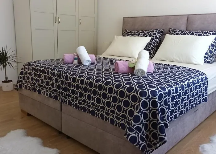 Leona Apartment-perfect For Four Lägenhet *