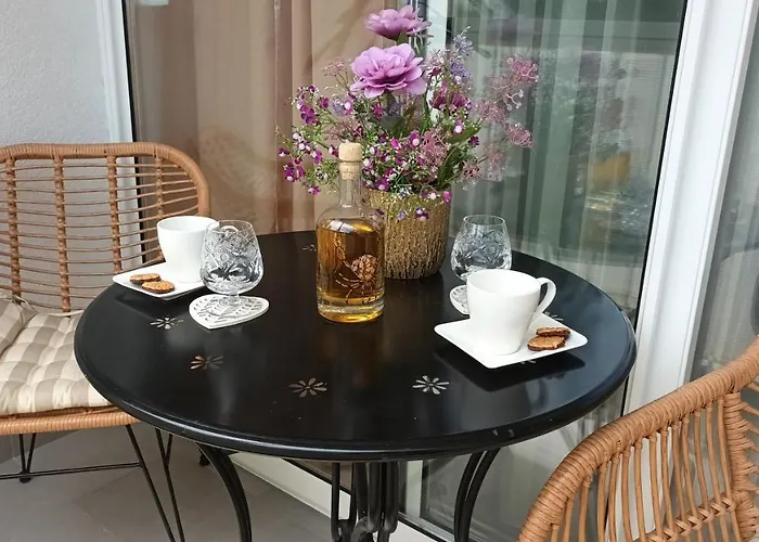 Leona Apartment-perfect For Four *