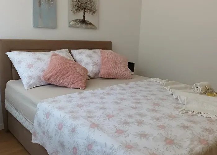 Leona Apartment-perfect For Four Lägenhet Split