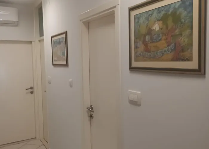 Leona Apartment-perfect For Four Lägenhet Split