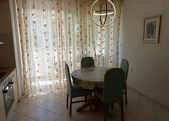 Leona Apartment-perfect For Four * Split