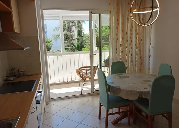 Leona Apartment-perfect For Four * Split