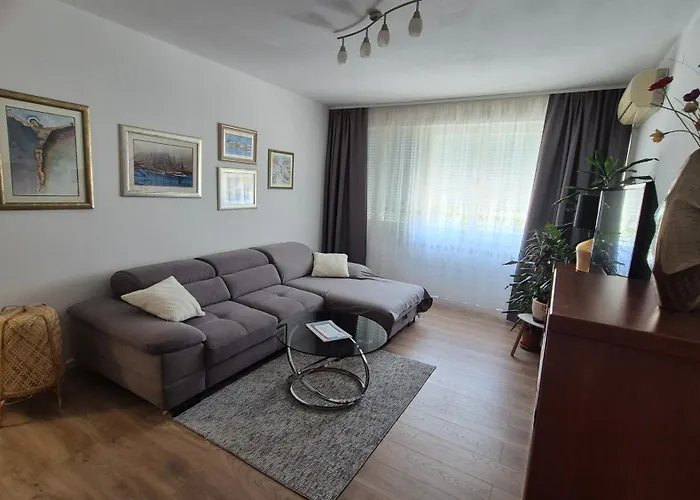 Lägenhet Leona Apartment-perfect For Four